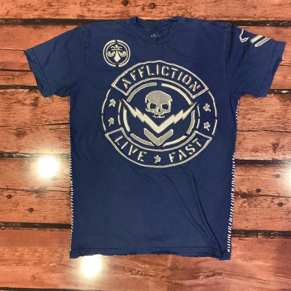 AFFLICTION Men's T-shirt Size M Short Sleeve Distressed Graphic Blue Skull